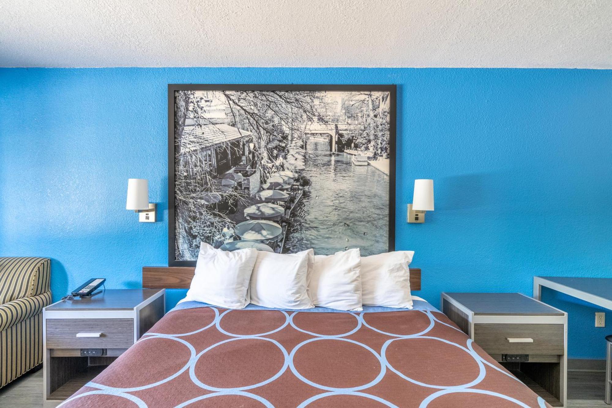 Super 8 By Wyndham San Antonio/Riverwalk Area Экстерьер фото