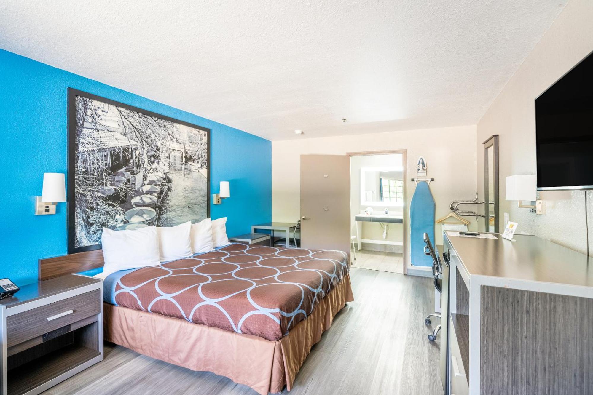 Super 8 By Wyndham San Antonio/Riverwalk Area Экстерьер фото