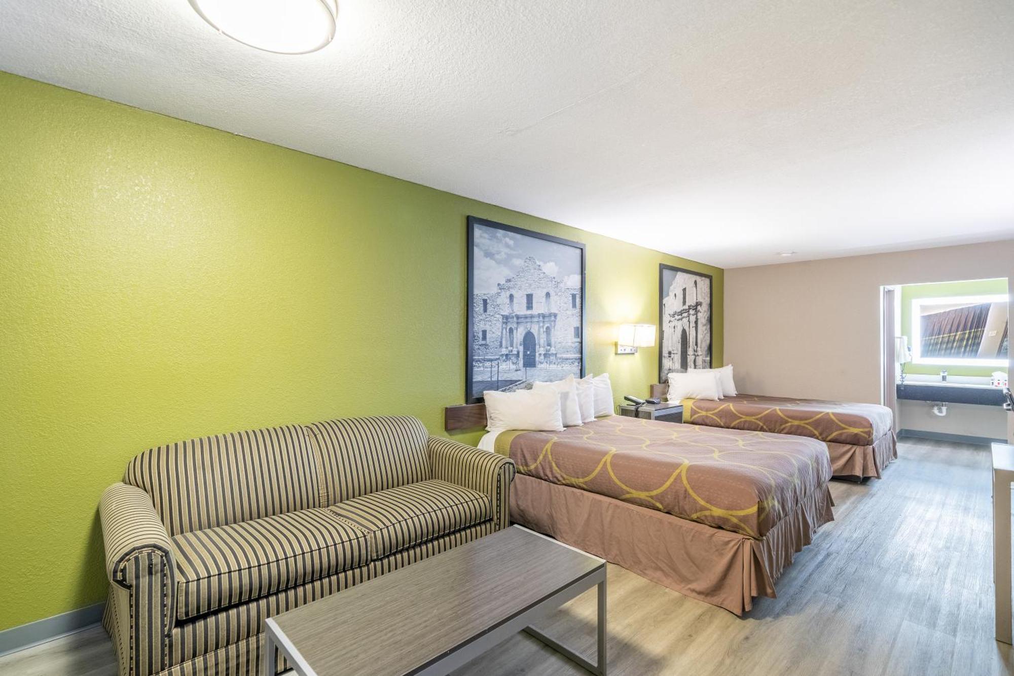 Super 8 By Wyndham San Antonio/Riverwalk Area Экстерьер фото