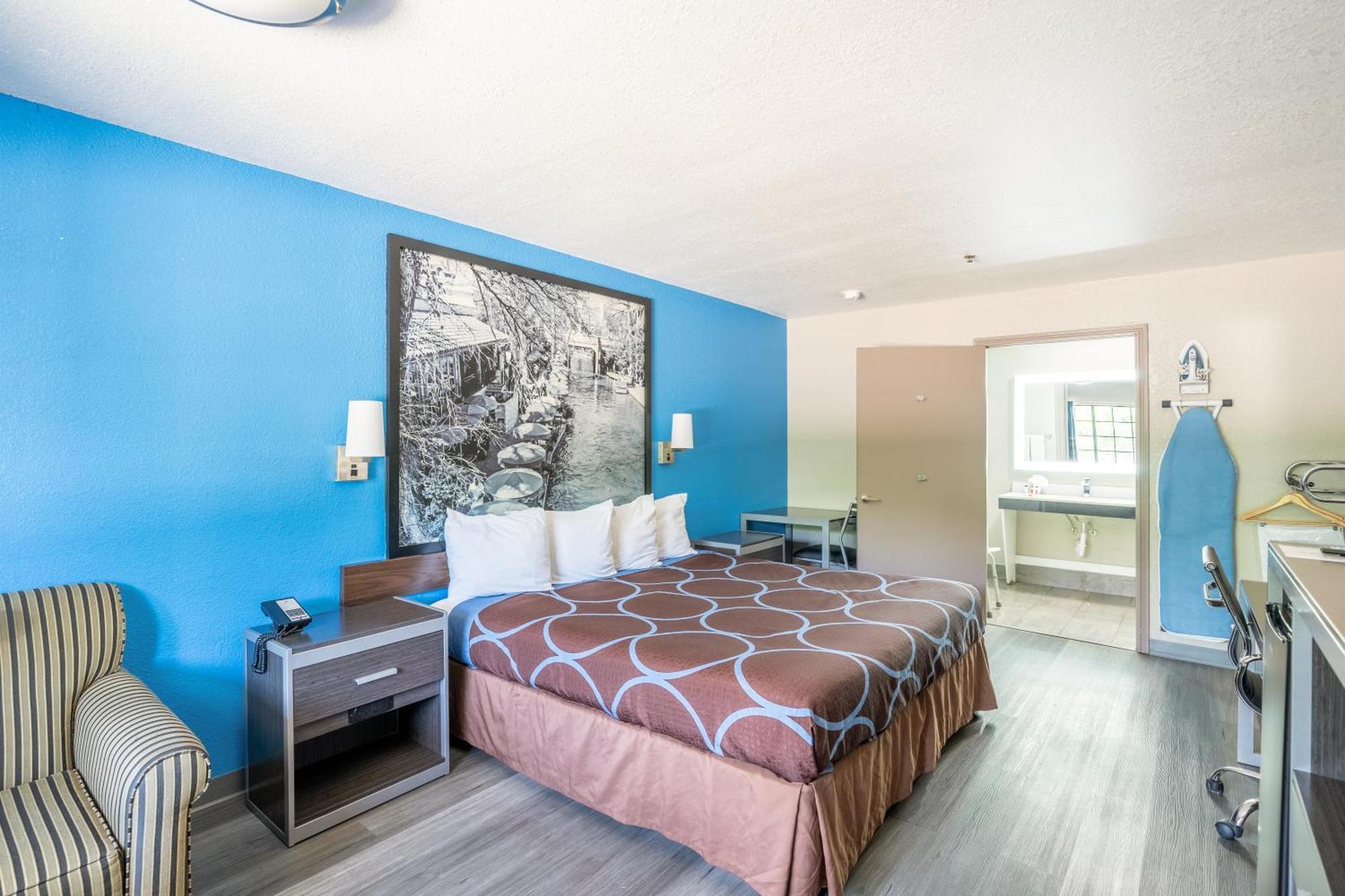 Super 8 By Wyndham San Antonio/Riverwalk Area Экстерьер фото