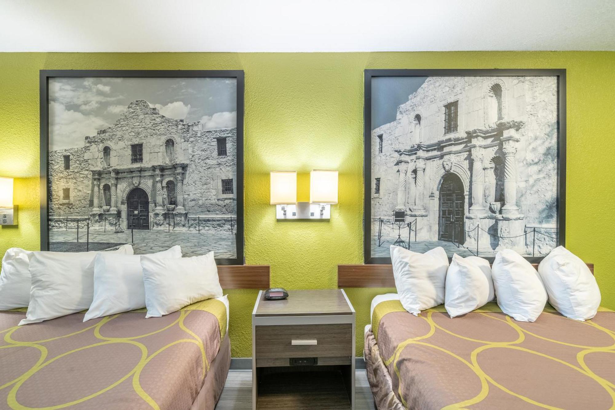 Super 8 By Wyndham San Antonio/Riverwalk Area Экстерьер фото