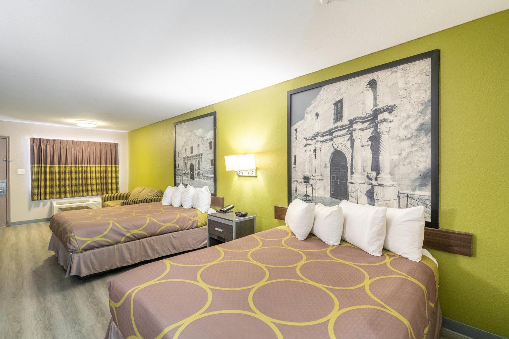 Super 8 By Wyndham San Antonio/Riverwalk Area Экстерьер фото
