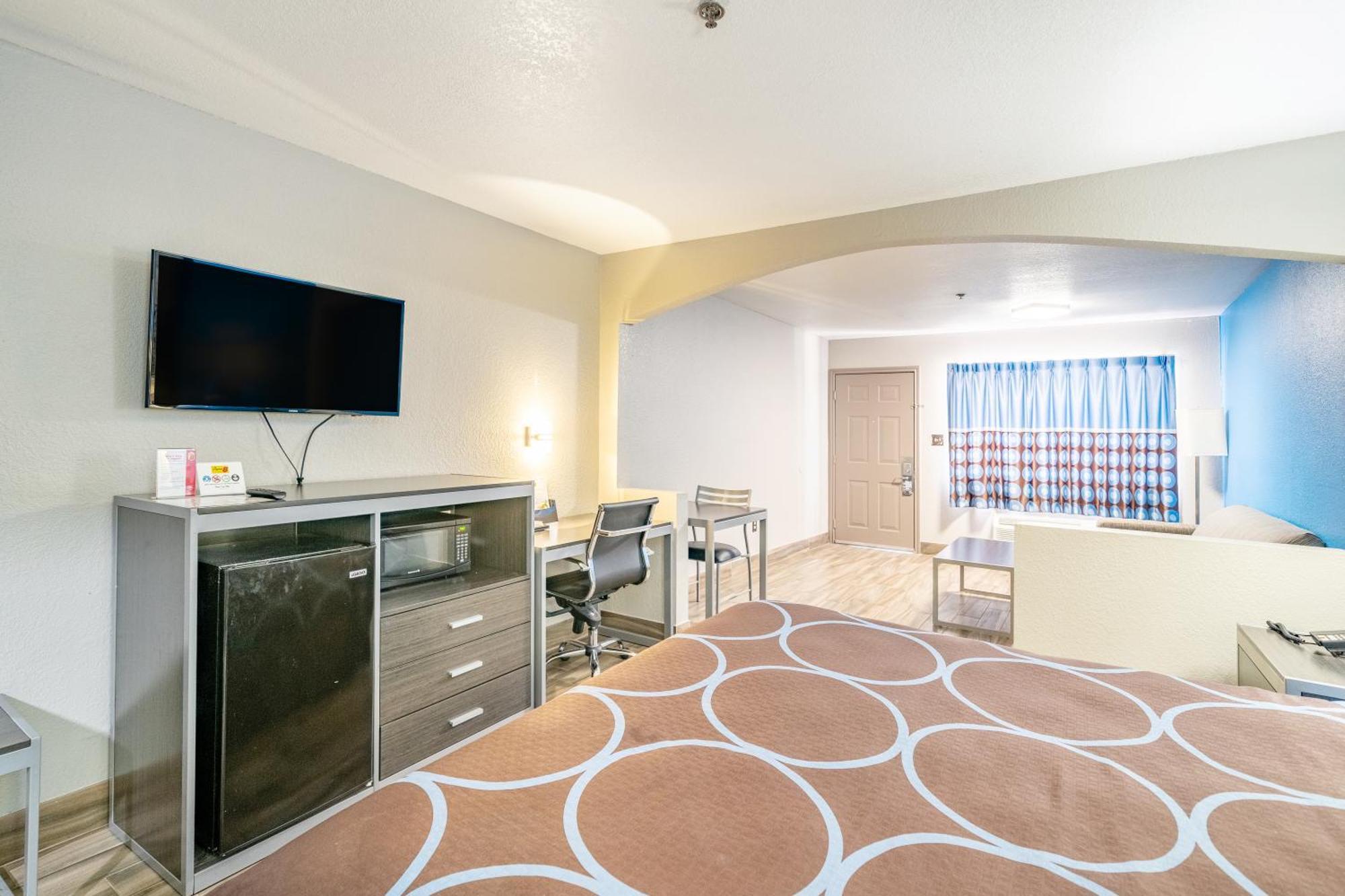 Super 8 By Wyndham San Antonio/Riverwalk Area Экстерьер фото